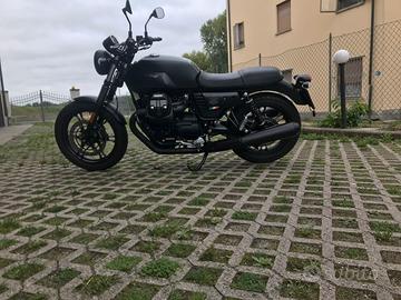 Moto Guzzi v7 Ston