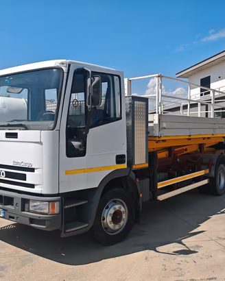 Iveco Eurocargo 120 18 piattaforma a Pantografo