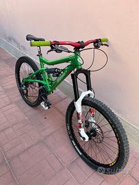 Santa Cruz Bullit - Downhill & Freeride bici