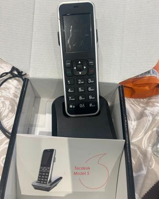 Tecdesk model 5 telefono con sim