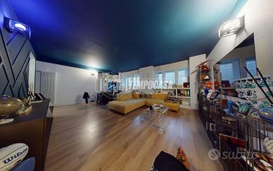 AMPIO 6 LOCALI IN CENTRO COMPLETAMENTE RISTRUTTURA