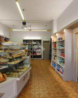 NEGOZIO A MARANELLO