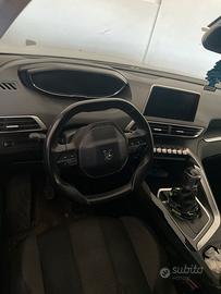 Peugeot 3008 1.5 130cv