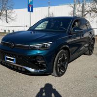 Volkswagen Tiguan 2.0 tdi R-Line 150cv dsg