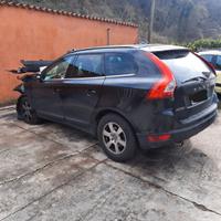 VOLVO XC60 2.4 AWD  MOMENTUM