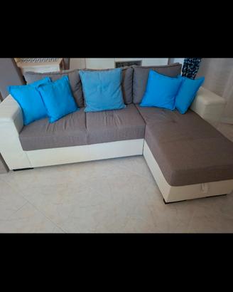 divano con chaise longue contenitore