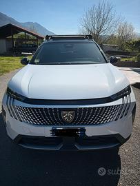 Peugeot 5008 7 posti hybrid ultimo modello