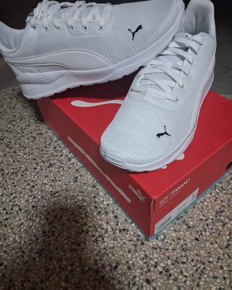 scarpe  puma 45 nuove Total White 