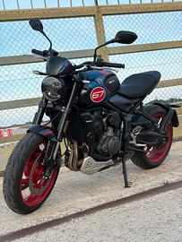 Triumph trident 660 tribute edition