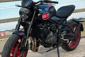Triumph trident 660 tribute edition