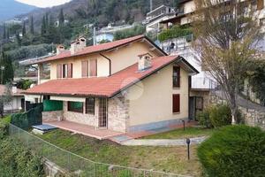 PORZIONE DI BIFAMILIARE A PREDORE