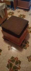 Pouf in legno