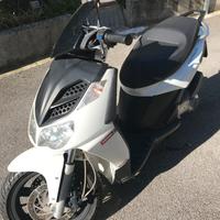 Scooter brillante