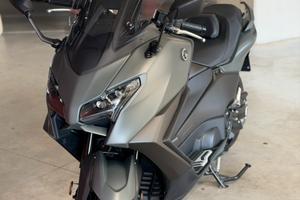 Tmax 560 2025