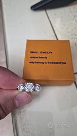 Anello trilogy in argento 925 con moissanite