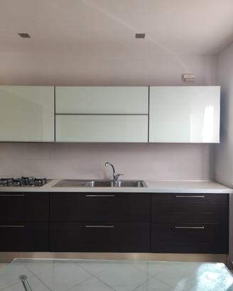 Cucina componibile Lube con elettrodomestici m 5,2