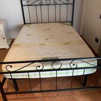 Materasso una piazza e mezza + rete + telaio letto