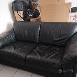 divano in pelle due posti