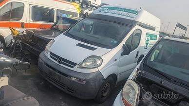 OPEL VIVARO 2004-2006 2.5 CDTI Furgone