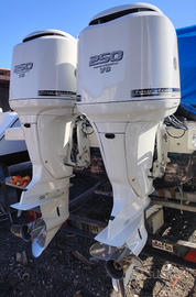 Coppia motori fuoribordo Yamaha F250