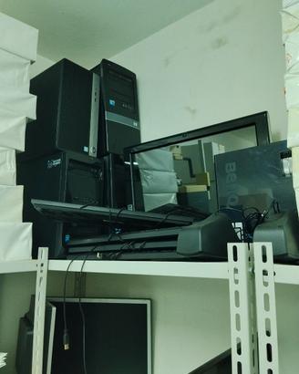 Computer fisso e accessori vari
