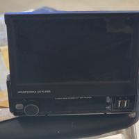 stereo con schermo estraibile 