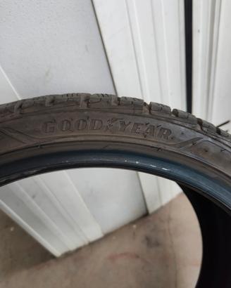 4 gomme invernali 205/40 R18 Goodyear+Continental 