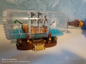 set Lego Leviathan in bottiglia