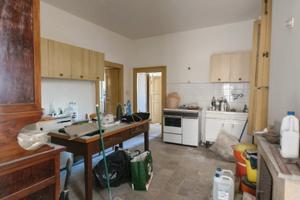 Trilocale + cucina+taverna+w.c.+cantina