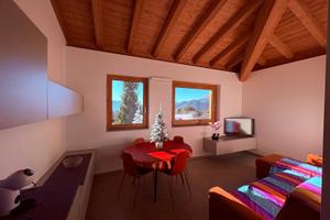 CASA VACANZA nuovo ATTICO TRILOCALE arredato