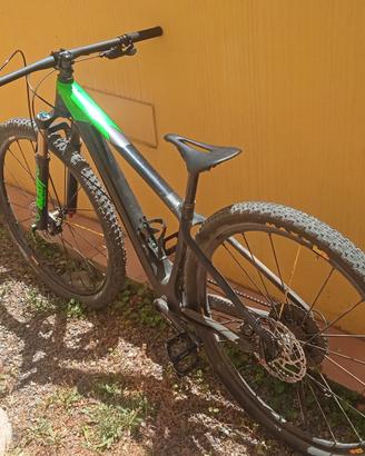 Bici in carbonio Cube Reaction GTC SLT 2017