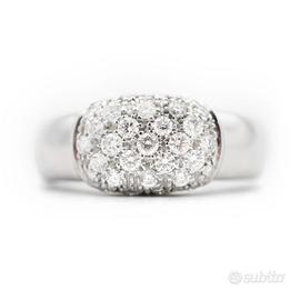 Anello in Oro Bianco 18 Carati con Diamanti Pavé