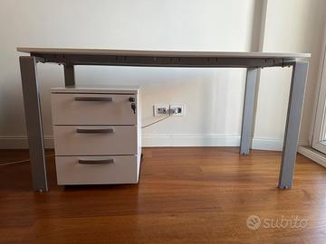 Scrivania e cassettiera Offi c’è - ottime cond