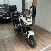 Honda X-adv 750 Service honda-28000km!!!