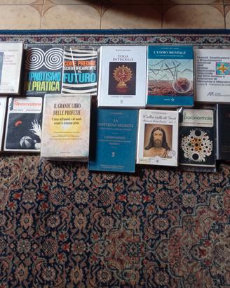LOTTO LIBRI (MAGIA*ALCHIMIA*ESOTERISMO*MASSONERIA)