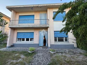 VILLA SINGOLA A SAN BENEDETTO PO