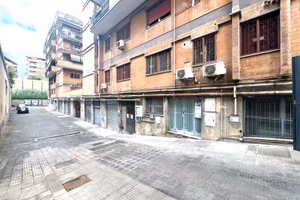 Magliana - capannone artigianale