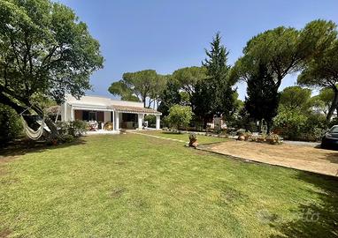 Villa Pula Sardegna 300 metri dalla spiaggia