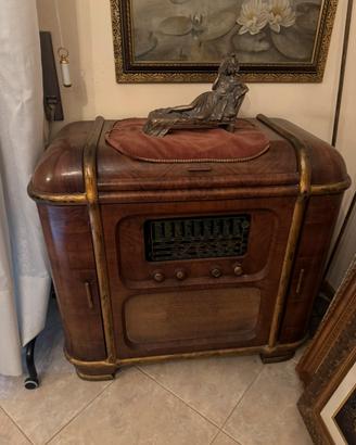 Radiofonografo d’epoca anni ’30/’40 con mobile bar