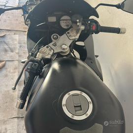 Triumph sprint 955 rs