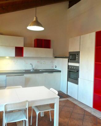 Tricamere più studio con terrazzo