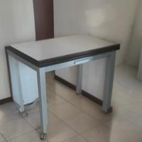 TAVOLO CONSOLLE CON SEDIE