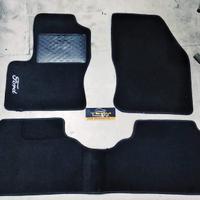 Set tappetini moquette FORD KUGA 1 modello