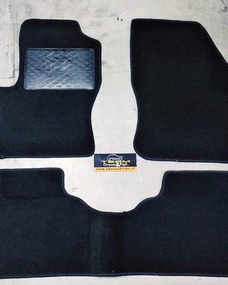 Set tappetini moquette FORD KUGA 1 modello