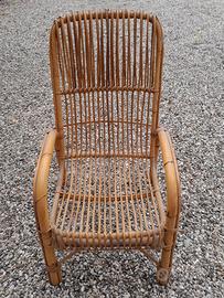 Sedia legno in vimini giunco da giardino.