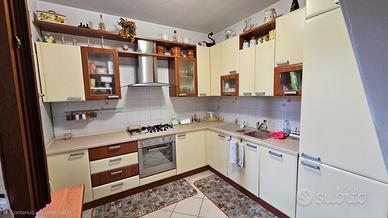 Cucina Splendida Angolare ciliegio panna