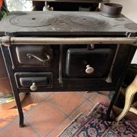 Stufa a legna antiquariato