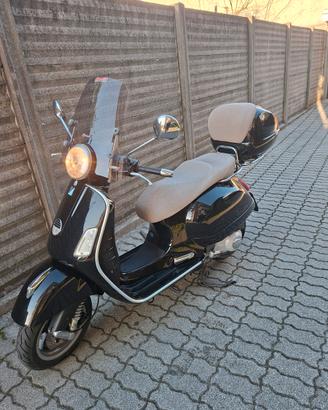 Vespa gts 250