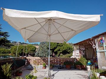 panche, ombrellone e gazebo