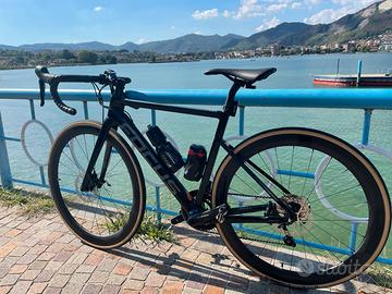 Focus Izalco nera 2021 usata pochissimo